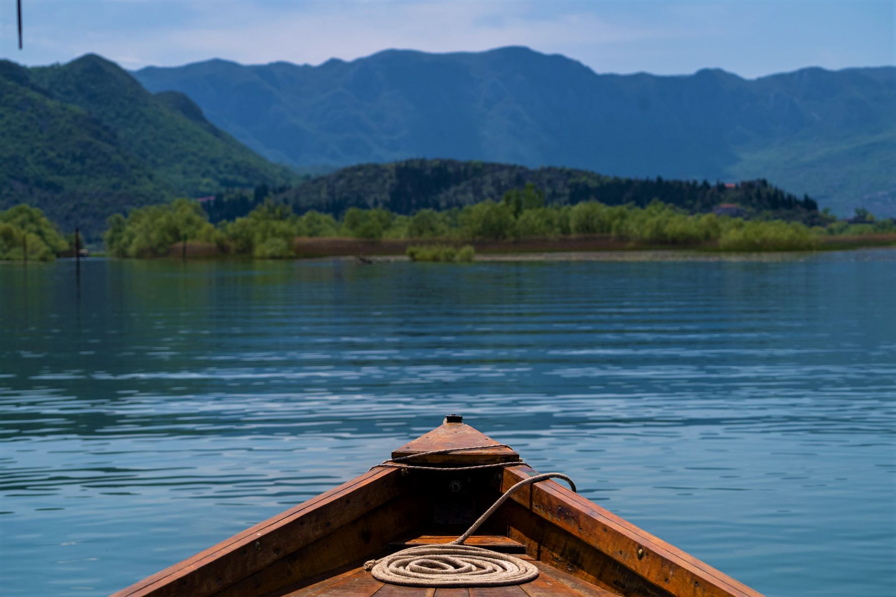 Traditional wooden boat - čun